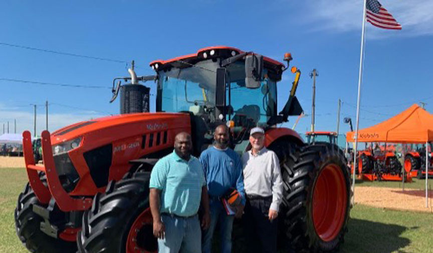 Kubota Tractor to Farmer Veteran 
